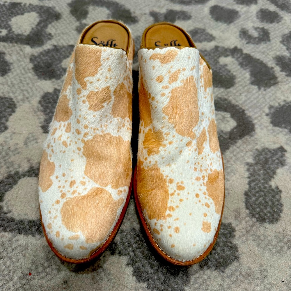 Sofft Shoes-mule
Cow Hide size 8